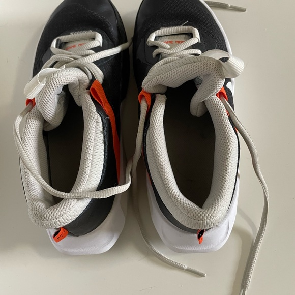 Nike Zoom Crossover, size 7Y - Picture 4 of 5